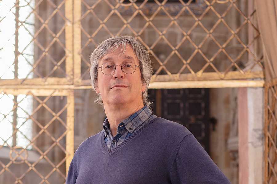 Herr Dr. Hauswald ist Dombaumeister im Dom zu Meißen.